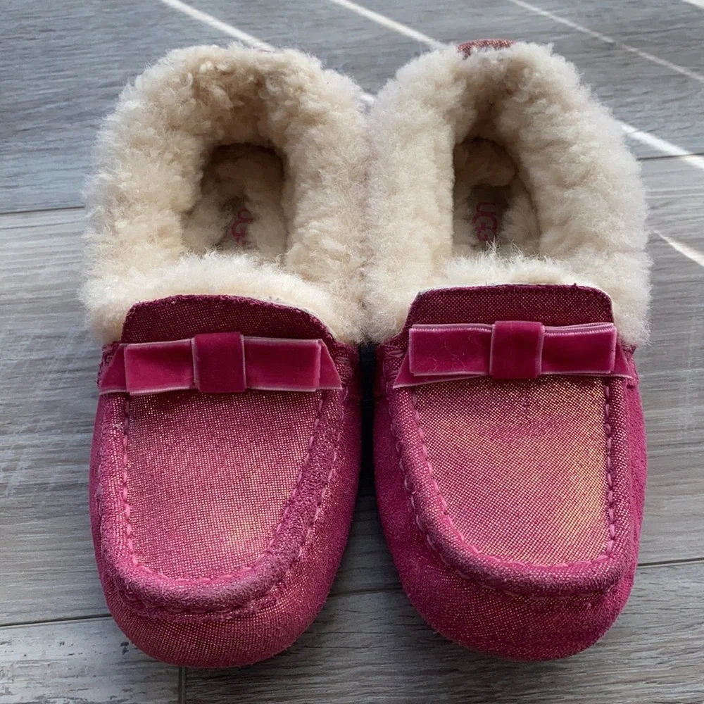 Like new! UGG Size 3 pink slip on shoes, rubber flexible sole, OUTSIDE or INSIDE